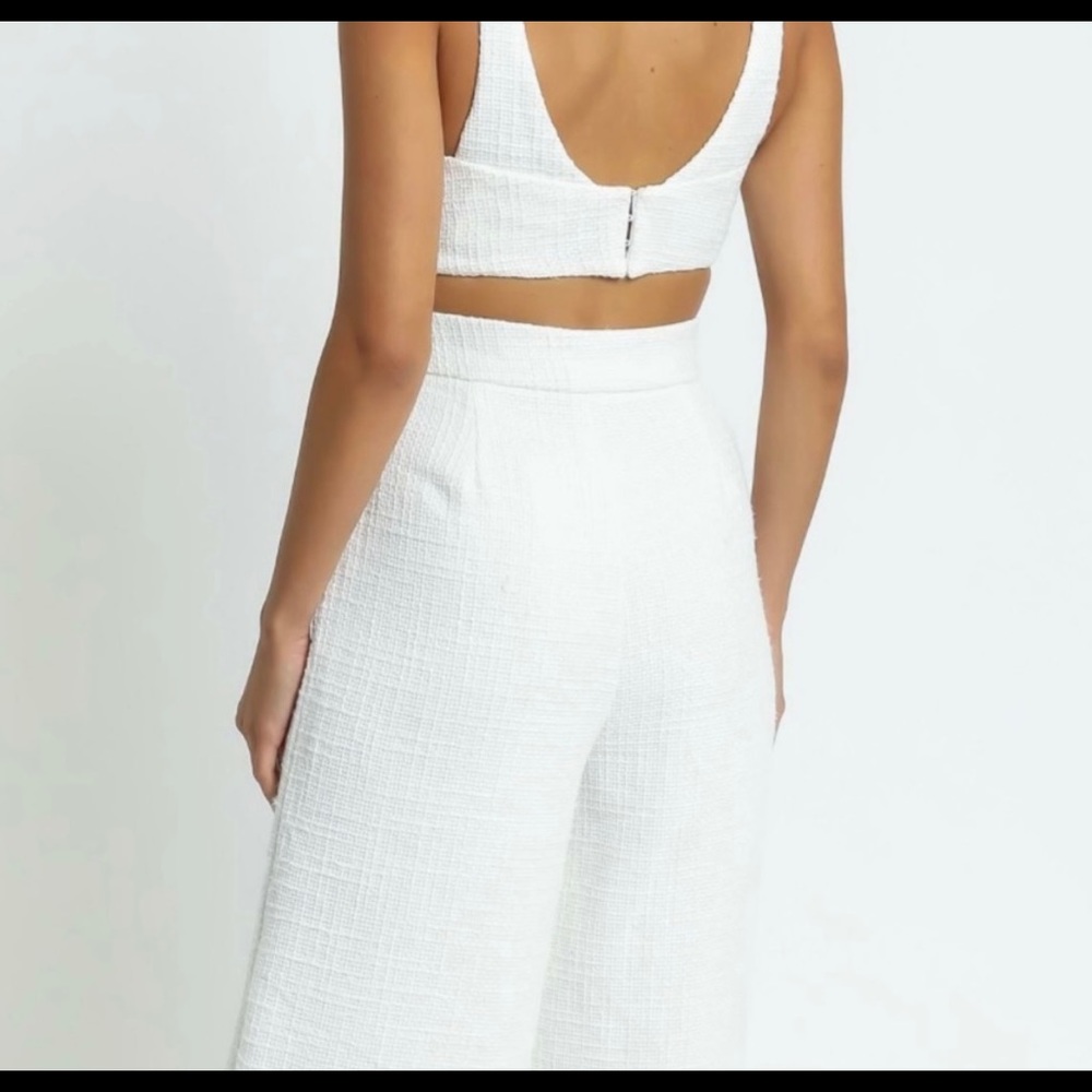 BRAND NEW Showpo two piece white set (wide leg pants & crop top)